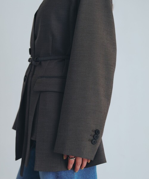UNITED TOKYO（ユナイテッドトウキョウ）の「【新作】スタンドカラーテーラードジャケット｜オフィスカジュアル/オケージョン/春服（テーラードジャケット・レディース・ブラウン/マルチ・1/2）」の19枚目の写真
