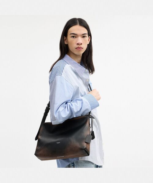 COACH(コーチ)の「モット メッセンジャー バッグ 33・ラブド レザー(メッセンジャーバッグ・メンズ・ブラック系その他・ONE)」の7枚目の写真