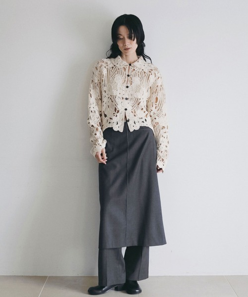 anuke（アンヌーク）の「Embroidery Over Shirts（シャツ/ブラウス・レディース・アイボリー/ブラウン・FREE）」の3枚目の写真