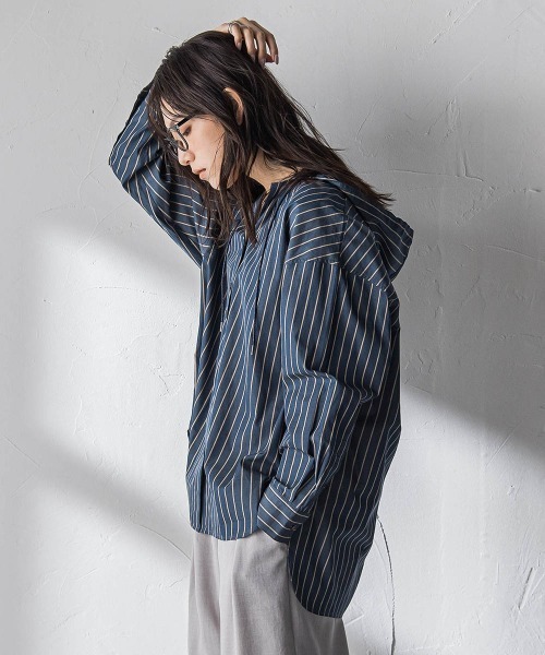MAYSON GREY(メイソングレイ)の「ストライプフーディオーバーシャツ≪手洗い可能≫(シャツ/ブラウス・レディース・ブルー系その他/ピンク系その他/ダークネイビー・M)」の20枚目の写真