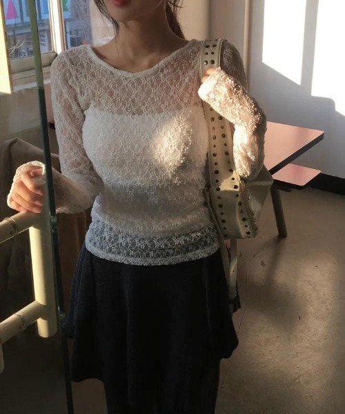 Mela(メラ)の「シースルーレース フィットロングトップス(Tシャツ/カットソー・レディース・ブラック/ホワイト・FREE)」の6枚目の写真