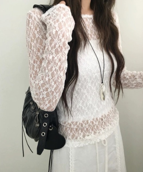 Mela(メラ)の「シースルーレース フィットロングトップス(Tシャツ/カットソー・レディース・ブラック/ホワイト・FREE)」の13枚目の写真