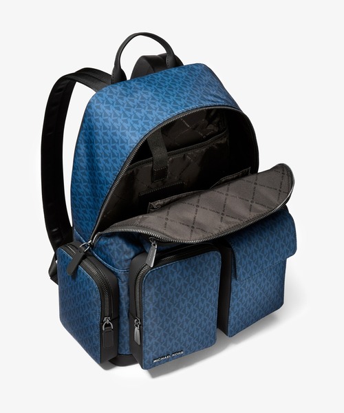 MICHAEL KORS（マイケルコース）の「DAKOTA ロゴプリント カーゴ バックパック（バックパック/リュック・メンズ・ブルー系・FREE）」の3枚目の写真