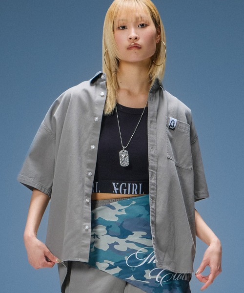 X-girl(エックスガール)の「FADED FACE LABEL S/S SHIRT(シャツ/ブラウス・レディース・ブラック/ベージュ/オレンジ・S/M)」の4枚目の写真