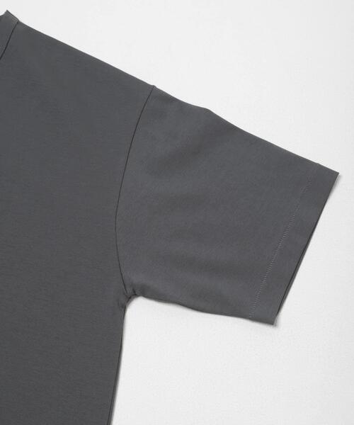 URBAN RESEARCH（アーバンリサーチ）の「防シワ接触冷感スムージーTシャツ（Tシャツ/カットソー・メンズ・ホワイト/ブラック/ライトグレー/チャコールグレー・SMALL/MEDIUM/LARGE/X-LARGE）」の17枚目の写真