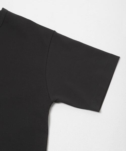 URBAN RESEARCH（アーバンリサーチ）の「防シワ接触冷感スムージーTシャツ（Tシャツ/カットソー・メンズ・ホワイト/ブラック/ライトグレー/チャコールグレー・SMALL/MEDIUM/LARGE/X-LARGE）」の19枚目の写真