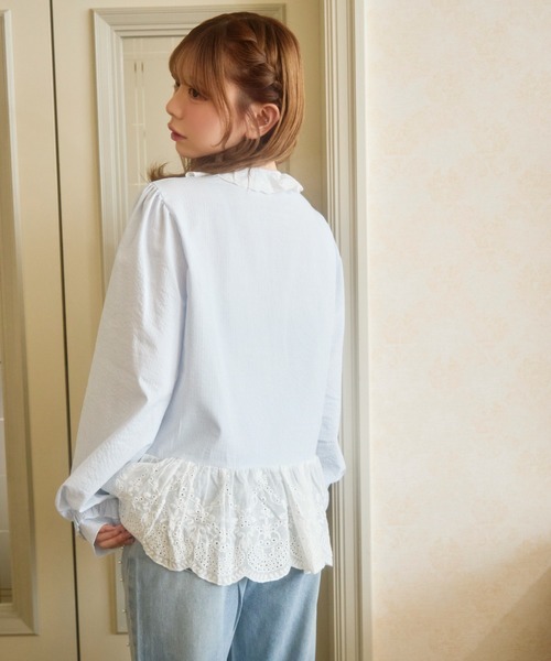 TITTY&CO.（ティティーアンドコー）の「レース切り替えブラウス（シャツ/ブラウス・レディース・ライトブルー/ホワイト/ブルー・FREE）」の9枚目の写真