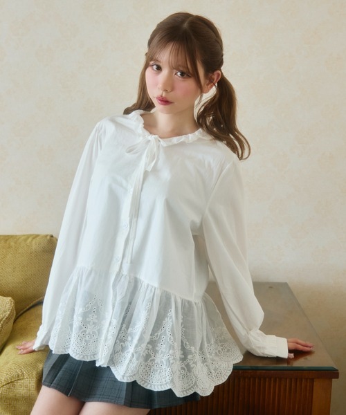 TITTY&CO.（ティティーアンドコー）の「レース切り替えブラウス（シャツ/ブラウス・レディース・ライトブルー/ホワイト/ブルー・FREE）」の19枚目の写真