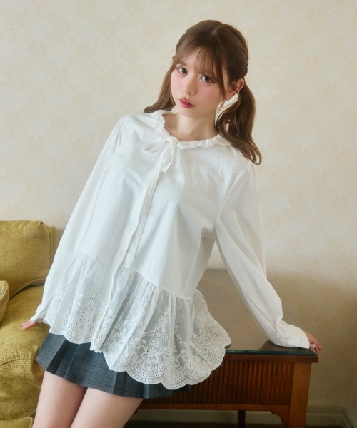 TITTY&CO.（ティティーアンドコー）の「レース切り替えブラウス（シャツ/ブラウス・レディース・ライトブルー/ホワイト/ブルー・FREE）」の18枚目の写真