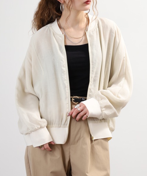 EGLANTINE（エグランティーヌ）の「EGLANTINE シアージャケット長袖（ブルゾン・レディース・ベージュ/ピンク/グレー/ネイビー・38）」の6枚目の写真