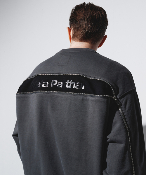 KALAPATTHAR(カラパタール)の「BACK ZIPPER SWEATSHIRT - GRAY(スウェット・メンズ・その他・X-LARGE/LARGE/MEDIUM)」の1枚目の写真