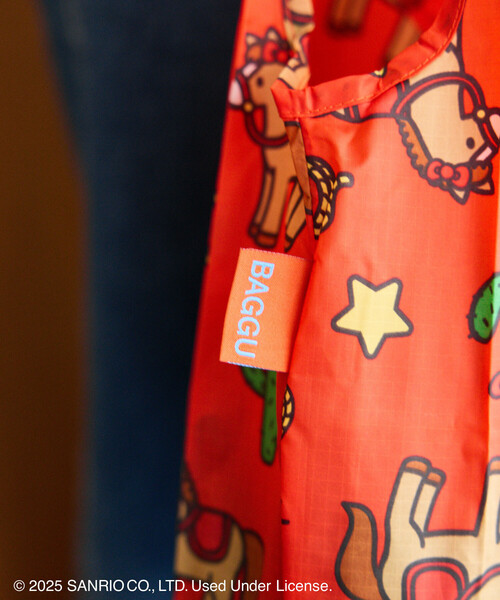 BAGGU(バグー)の「BAGGU/バグゥ STANDARD BAGGU SANRIO サンリオ ナイロン スタンダードバグゥ(トートバッグ・メンズ・ブルー/ピンク/レッド/サックスブルー・ONE SIZE)」の7枚目の写真