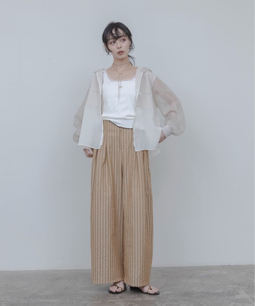 Eimee Law(エイミーロウ)の「チュールトリミングタンク(タンクトップ・レディース・オートミール/オフホワイト/グレー/ライトイエロー/ブラック・FREE)」の6枚目の写真