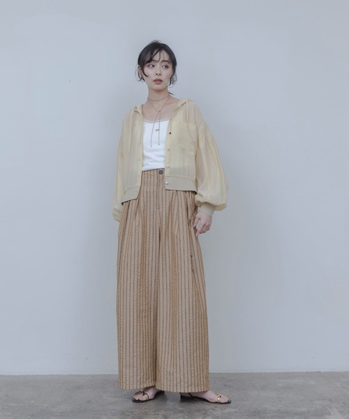 Eimee Law(エイミーロウ)の「チュールトリミングタンク(タンクトップ・レディース・オートミール/オフホワイト/グレー/ライトイエロー/ブラック・FREE)」の20枚目の写真