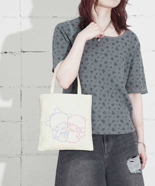 sanrio(サンリオ)の「"09"≪sanrio≫1ポケット キャンバス 刺繍 ミニ トートバッグ(トートバッグ・レディース・レッド/ラベンダー/ピンク/アイボリー/スカイブルー・ONE SIZE)」の11枚目の写真