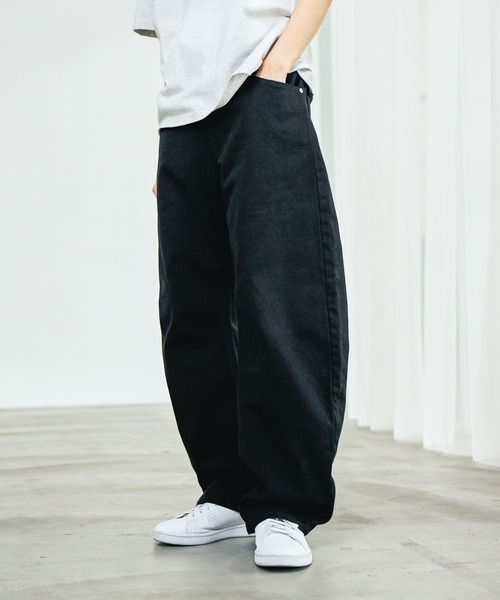 LAKOLE(ラコレ)の「カービングダックパンツ / 663696(その他パンツ・メンズ・ホワイト/ブラック・MEDIUM/LARGE)」の1枚目の写真