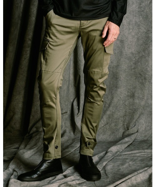 wjk(ダヴルジェイケイ)の「M47 banana slim pants(カーゴパンツ・メンズ・ブラック/カーキ・SMALL/MEDIUM/LARGE/X-LARGE)」の2枚目の写真