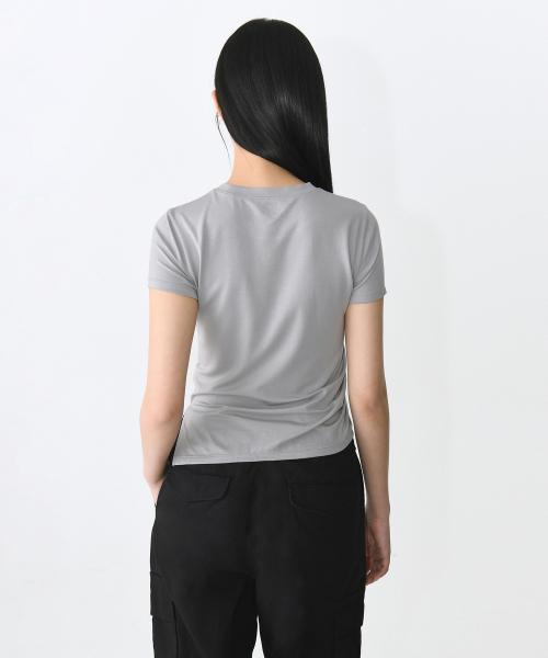 MUSINSA STANDARD WOMAN（ムシンサスタンダードウーマン）の「ウィメンズテンセルサイドルーシッドTシャツ[ライトグレー]（Tシャツ/カットソー・レディース・その他・X-SMALL/SMALL/X-LARGE/MEDIUM/LARGE）」の3枚目の写真