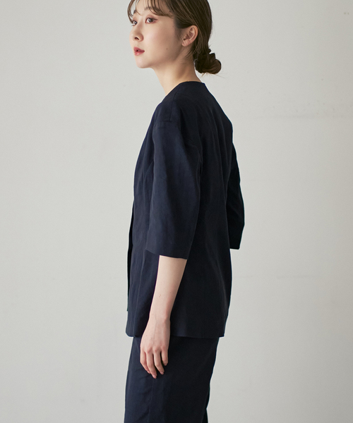 Noble(ノーブル)の「ELENI/エルニ ラスターストレッチジャケット(ノーカラージャケット・レディース・モカ/ネイビー・36/38)」の21枚目の写真