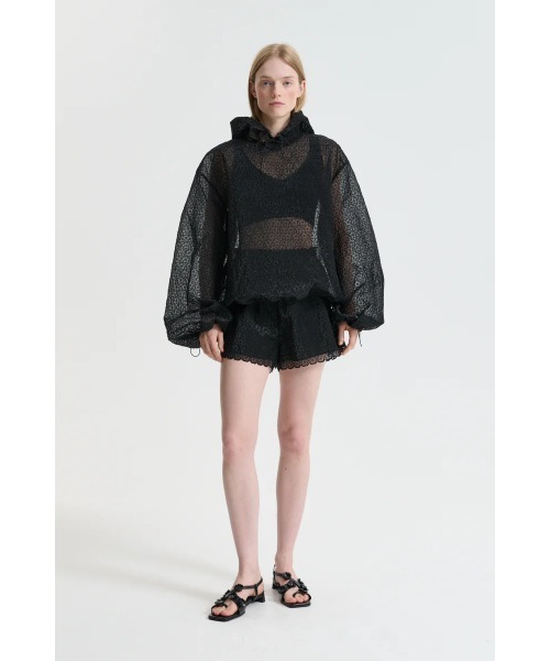 CECILIE BAHNSEN(セシリー バンセン)の「BLOUSE WITH HOOD AND DRAWSTRINGS(その他トップス・レディース・ブラック・M)」の2枚目の写真