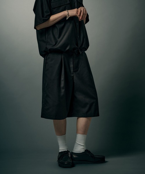WETTEMPT(ウィテンプト)の「FUNCTIONAL 1 TUCK HALF SLACKS / ファンクショナルワンタックハーフスラックス(その他パンツ・メンズ・ブラック/チャコールグレー・LARGE/MEDIUM/SMALL)」の5枚目の写真