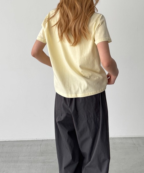 CANAL JEAN(キャナルジーン)の「SLEEK BASIC Tシャツ(Tシャツ/カットソー・レディース・イエロー/ブルー/アイボリー・ONE SIZE)」の13枚目の写真