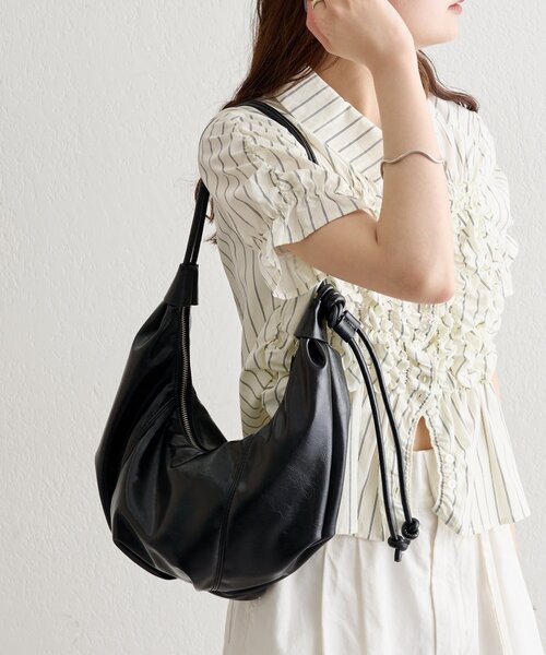 mystic(ミスティック)の「ハーフムーンBAG(トートバッグ・レディース・ブラック・ONE SIZE)」の3枚目の写真