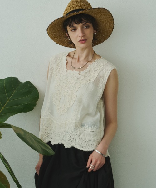 Plumel(プルメル)の「Cotton Lace Sleeveless Tops / コットンレーススリーブレストップス(その他トップス・レディース・ベージュ/ホワイト・MEDIUM)」の18枚目の写真