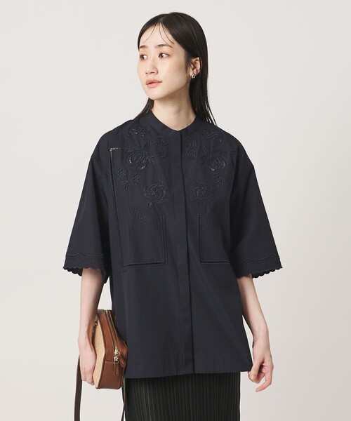 UNITED ARROWS(ユナイテッドアローズ)の「カットワーク シャツ ブラウス(シャツ/ブラウス・レディース・オフホワイト/ネイビー・FREE)」の22枚目の写真