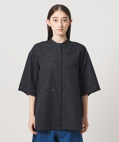 UNITED ARROWS(ユナイテッドアローズ)の「カットワーク シャツ ブラウス(シャツ/ブラウス・レディース・オフホワイト/ネイビー・FREE)」の16枚目の写真