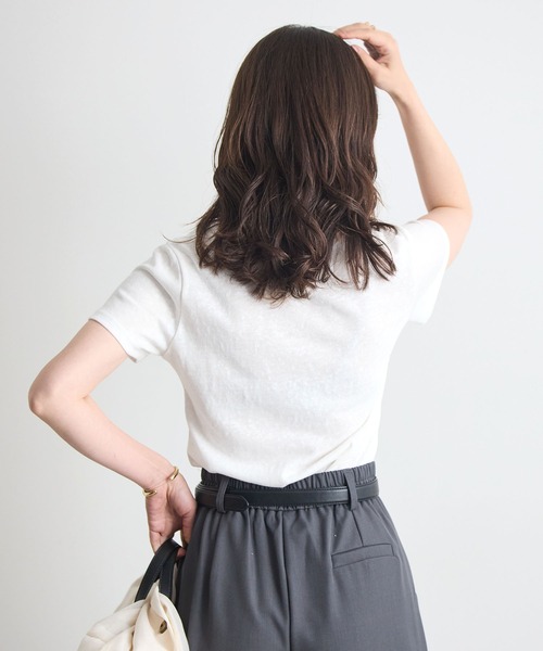 Futier land(フューティアランド)の「【レイヤードTシャツ/重ね着風Tシャツ】配色ネック半袖カットソー / 接触冷感・UVカット(Tシャツ/カットソー・レディース・ホワイト/ブラウン/ブラック・FREE)」の8枚目の写真