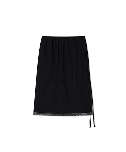 Yuje（ユジェ）の「SHIRRING LACE SKIRT (3color, 2size)（スカート・レディース・ライトピンク/Off White/ブラック・SMALL/MEDIUM）」の2枚目の写真