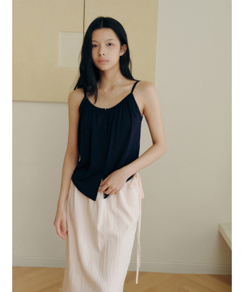 Yuje（ユジェ）の「SHIRRING LACE SKIRT (3color, 2size)（スカート・レディース・ライトピンク/Off White/ブラック・SMALL/MEDIUM）」の5枚目の写真