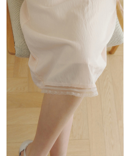 Yuje（ユジェ）の「SHIRRING LACE SKIRT (3color, 2size)（スカート・レディース・ライトピンク/Off White/ブラック・SMALL/MEDIUM）」の8枚目の写真