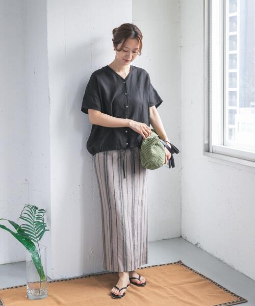 URBAN RESEARCH DOORS(アーバンリサーチドアーズ)の「リネンフレンチスリーブドロストブラウス(シャツ/ブラウス・レディース・ブラック/オフホワイト/ストライプ・FREE)」の5枚目の写真