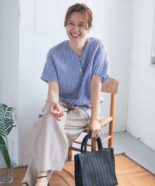 URBAN RESEARCH DOORS(アーバンリサーチドアーズ)の「リネンフレンチスリーブドロストブラウス(シャツ/ブラウス・レディース・ブラック/オフホワイト/ストライプ・FREE)」の10枚目の写真