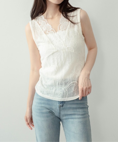 on:nue（オンニュ）の「【on:nue】[着用動画あり！] Vネックレースノースリーブトップス（タンクトップ・レディース・ブラック/ホワイト・FREE）」の9枚目の写真