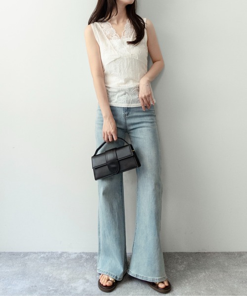 on:nue（オンニュ）の「【on:nue】[着用動画あり！] Vネックレースノースリーブトップス（タンクトップ・レディース・ブラック/ホワイト・FREE）」の13枚目の写真