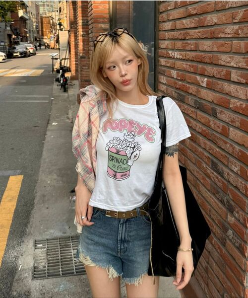 ERER(エルエル)の「Cropped Popeye Graphic T-Shirt White(Tシャツ/カットソー・レディース・ホワイト・1/2)」の2枚目の写真