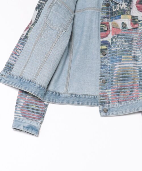 Desigual(デシグアル)の「グラフィティリッププリントデニムジャケット【2026秋冬新作】(デニムジャケット・レディース・ブルー・XS/S/M/L/XL)」の2枚目の写真