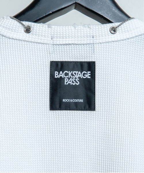 BACKSTAGE PASS(バックステージパス)の「CURSED CHURCH(カースト チャーチ)クロスネックレス付き ダメージワッフル 短丈スカルT(Tシャツ/カットソー・メンズ・ブラック/ホワイト・FREE)」の17枚目の写真