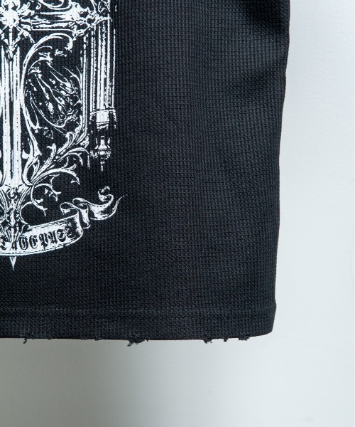 BACKSTAGE PASS(バックステージパス)の「CURSED CHURCH(カースト チャーチ)クロスネックレス付き ダメージワッフル 短丈スカルT(Tシャツ/カットソー・メンズ・ブラック/ホワイト・FREE)」の13枚目の写真