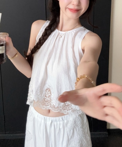 FAVORITO(ファヴォリート)の「ノースリーブトップスワイドパンツセットアップ(セットアップ・レディース・イエロー/ピンク/ホワイト・F)」の20枚目の写真