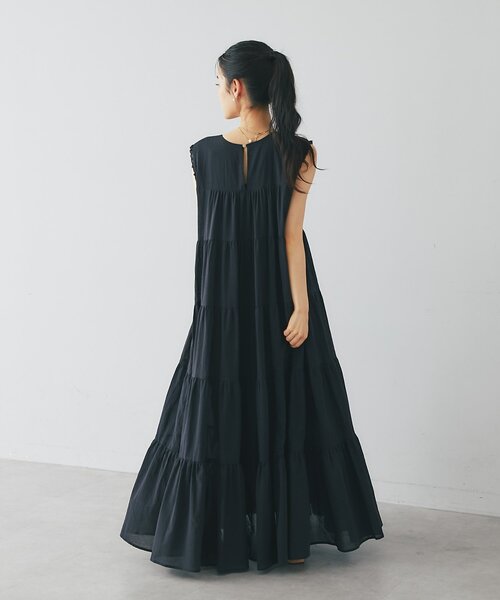 La boutique BonBon(ラブティックボンボン)の「【2サイズ展開】ティアードワンピース(ワンピース・レディース・サックスブルー/バイオレット/チャコールグレー/ブラック・FREE/PM)」の15枚目の写真