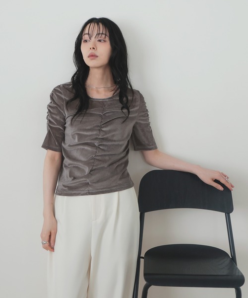 LIAN(リアン)の「シアーベロアシャーリングトップス(Tシャツ/カットソー・レディース・ブラック/ブラウン/オフホワイト/グレー・FREE)」の14枚目の写真