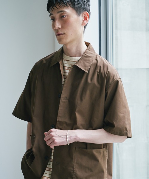 URBAN RESEARCH DOORS（アーバンリサーチドアーズ）の「『URTECH』Aircare ショートスリーブシャツジャケット（シャツ/ブラウス・メンズ・ブラウン/ネイビー/チャコールグレー・MEDIUM/LARGE）」の2枚目の写真