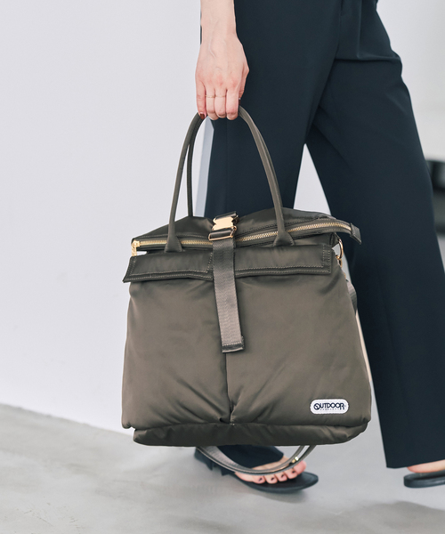 Spick & Span（スピックアンドスパン）の「《別注 / 追加》OUTDOOR PRODUCTS HELMET BAG*（トートバッグ・レディース・カーキ/ブラック・FREE）」の19枚目の写真