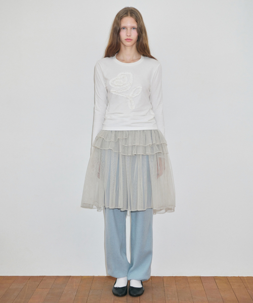 SINOON(シヌーン)の「Rose Frill Long Sleeve (Cream)(Tシャツ/カットソー・レディース・Cream・SMALL/MEDIUM)」の2枚目の写真