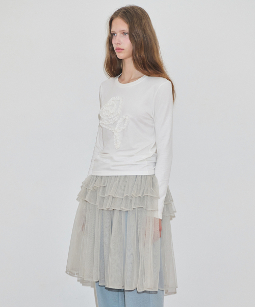 SINOON(シヌーン)の「Rose Frill Long Sleeve (Cream)(Tシャツ/カットソー・レディース・Cream・SMALL/MEDIUM)」の3枚目の写真