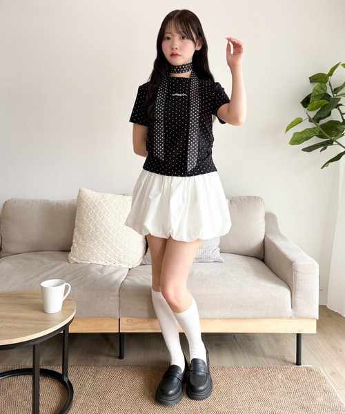 WEGO(ウィゴー)の「WEGO/【26年春夏新作】ドットサイドギャザーT(Tシャツ/カットソー・レディース・ホワイト/ブラック・FREE)」の4枚目の写真